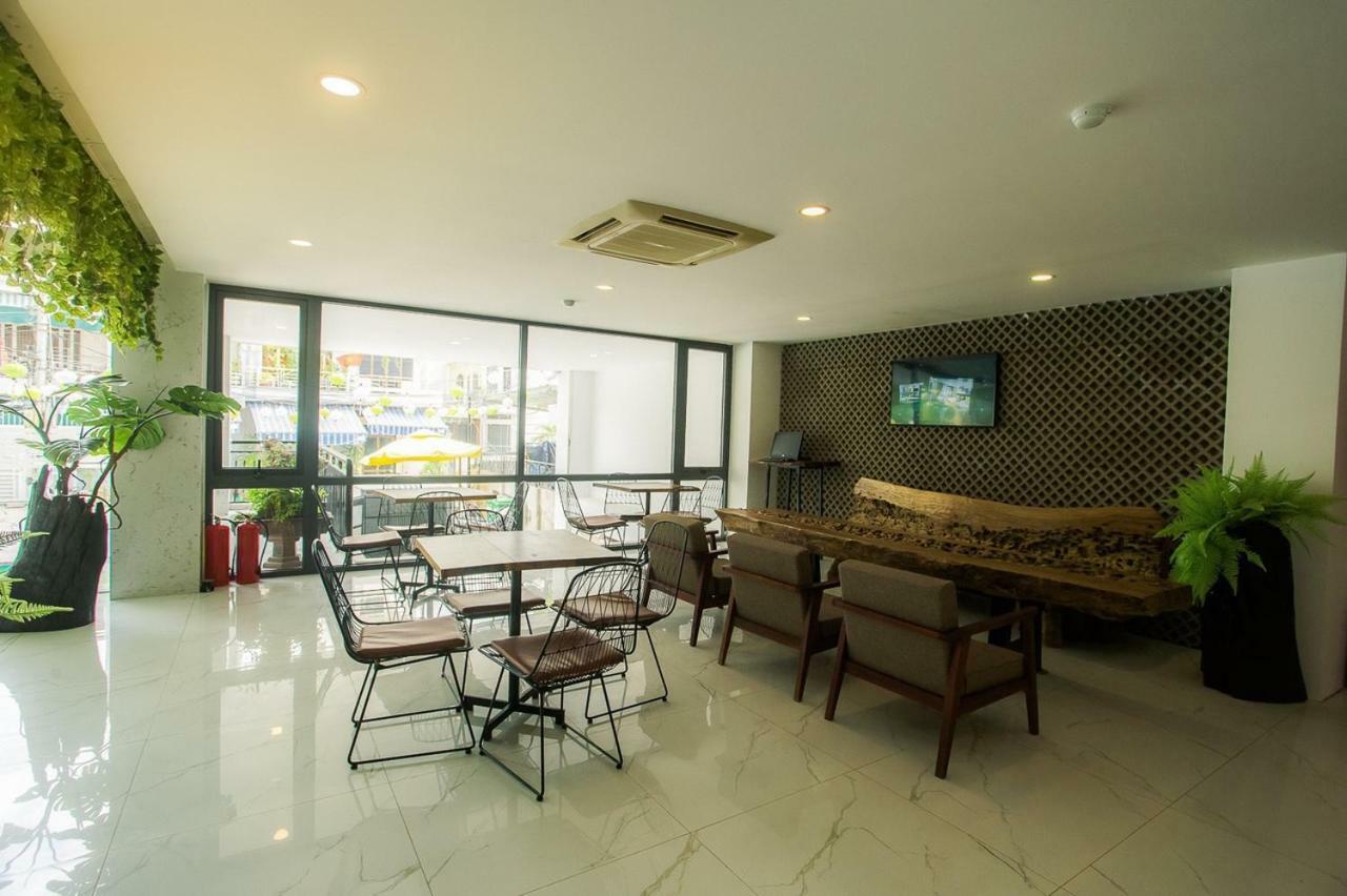 Lava Hotel Nha Trang Esterno foto