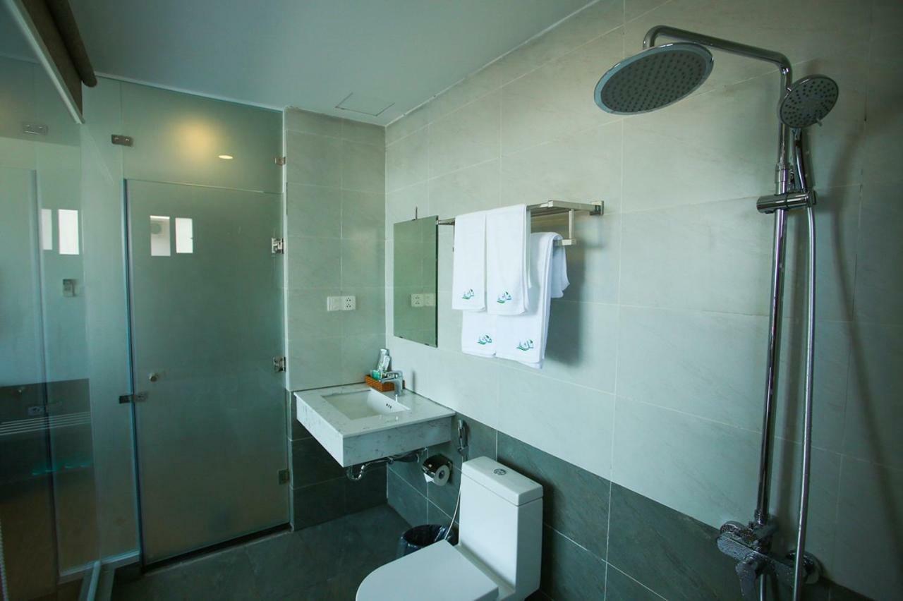 Lava Hotel Nha Trang Esterno foto